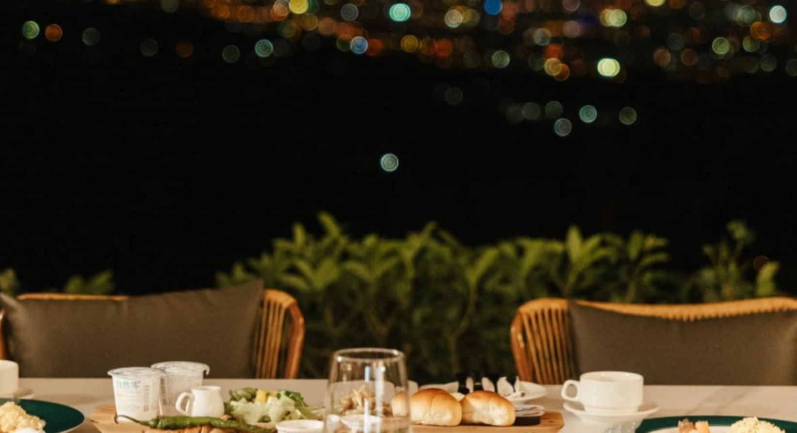 『汪喵揪了走』冬季限定｜浪漫聖誕雪葡萄樹下饗宴兩日遊